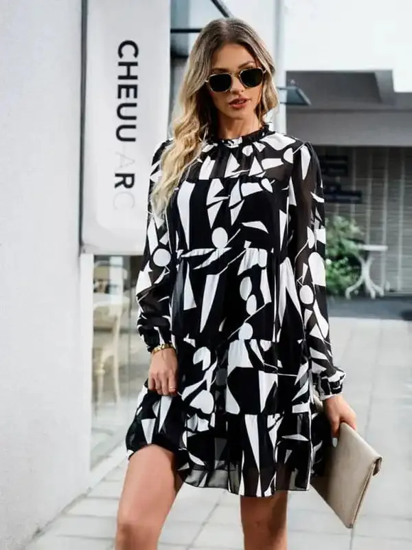 Women’s Elegant Long-Sleeved Dress