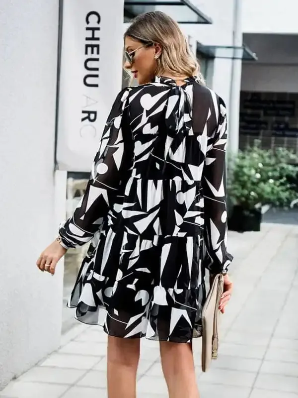 Women’s Elegant Long-Sleeved Dress