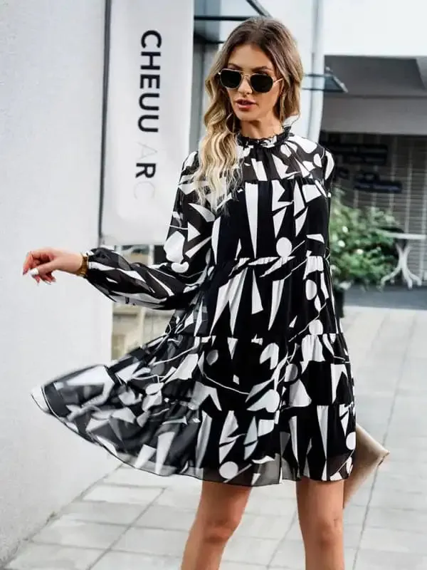 Women’s Elegant Long-Sleeved Dress